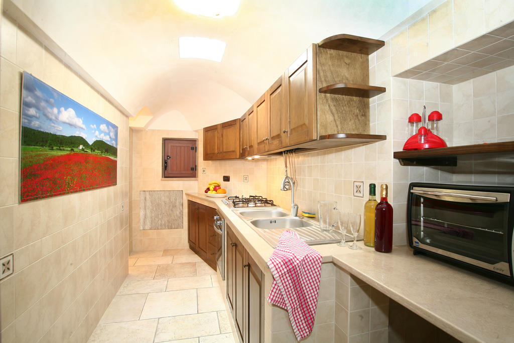 לוקורוטונדו Trulli Convertini חדר תמונה