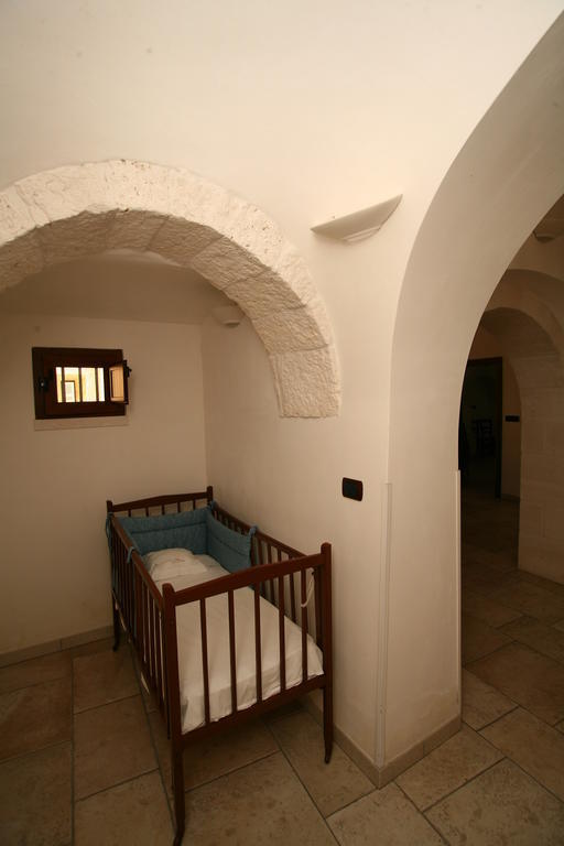 לוקורוטונדו Trulli Convertini חדר תמונה