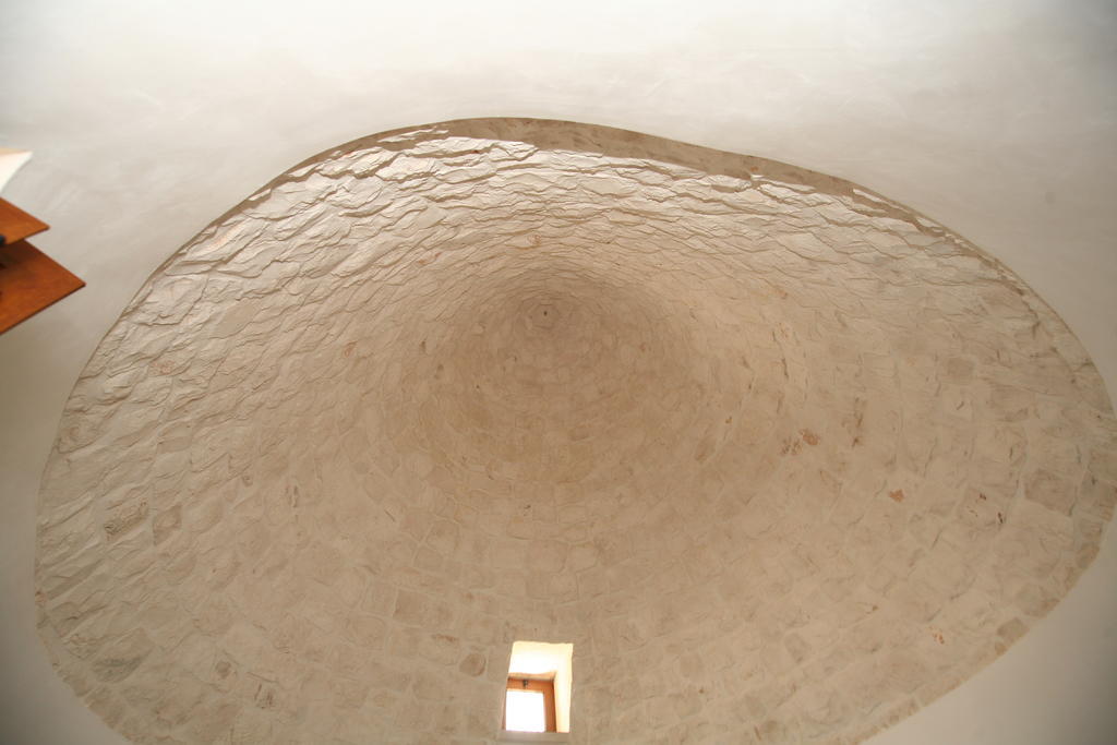 לוקורוטונדו Trulli Convertini חדר תמונה