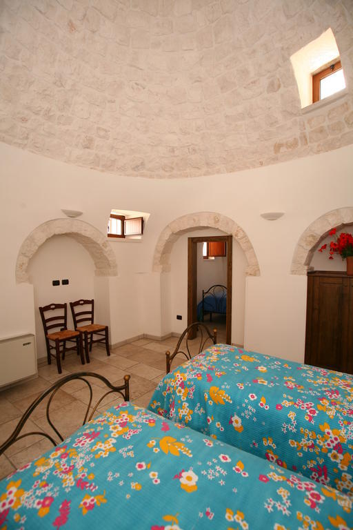 לוקורוטונדו Trulli Convertini חדר תמונה