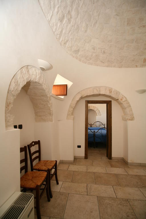 לוקורוטונדו Trulli Convertini חדר תמונה