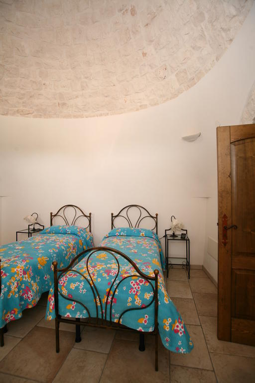 לוקורוטונדו Trulli Convertini מראה חיצוני תמונה